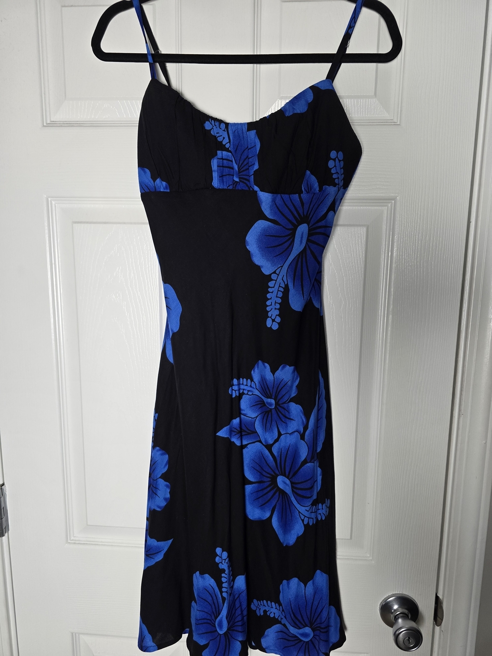 Aloha Hut Hawaii Black Dress with Blue  Hawaiian Hibiscus Flowers Size Medium
